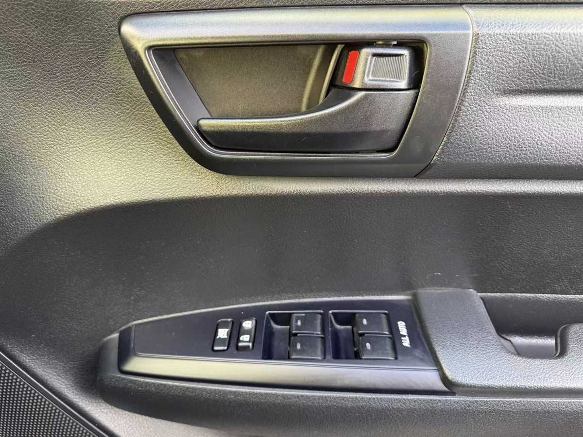 2017 Toyota Corolla thumbnail