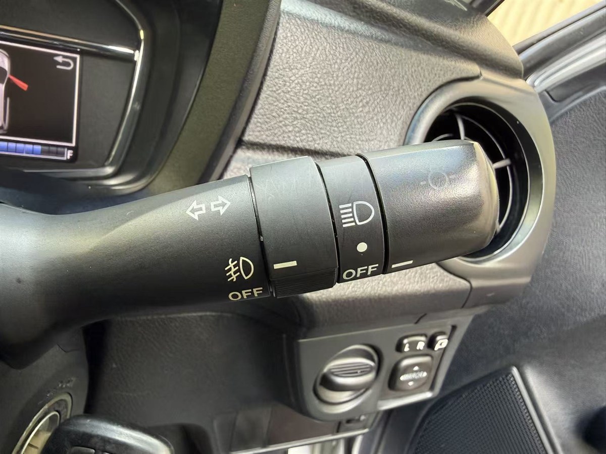 2017 Toyota Corolla thumbnail
