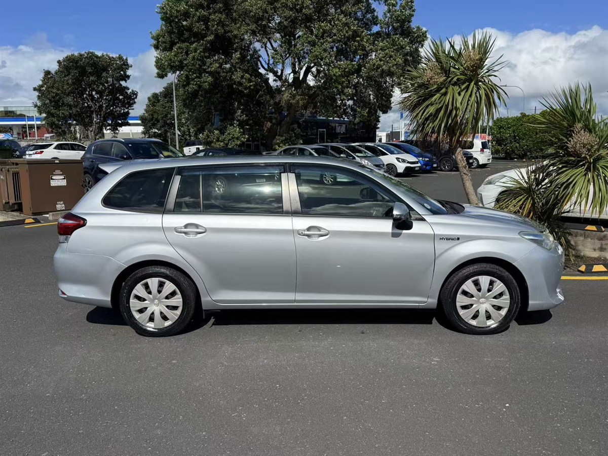 2017 Toyota Corolla thumbnail