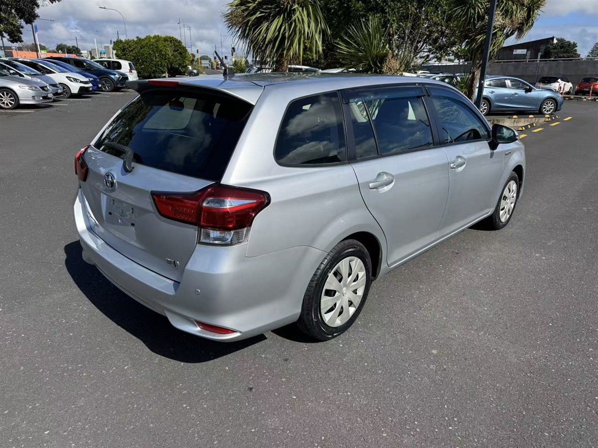 2017 Toyota Corolla thumbnail