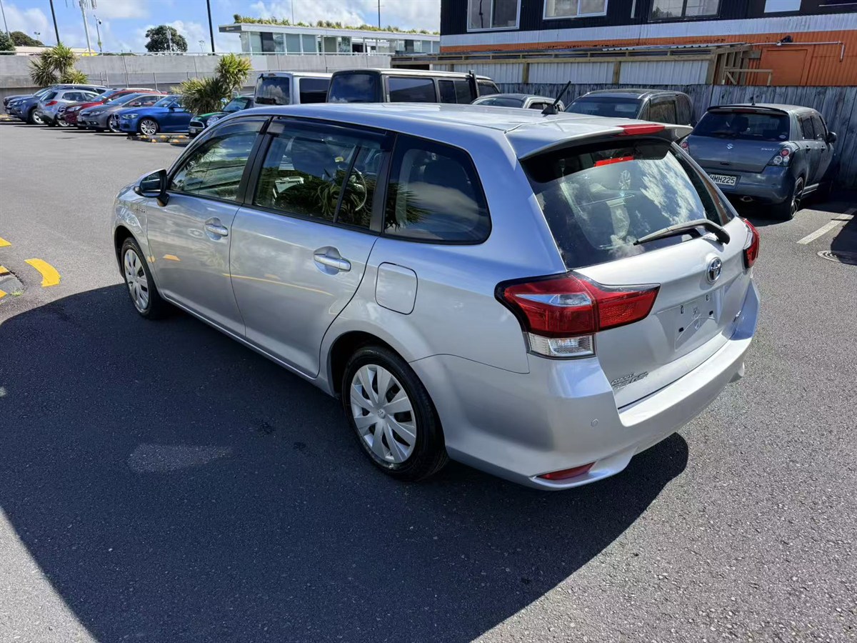 2017 Toyota Corolla thumbnail