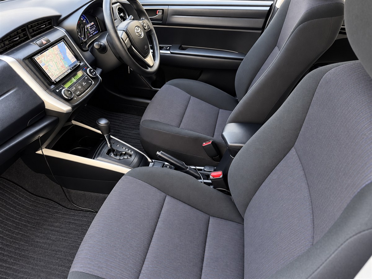 2017 Toyota Corolla thumbnail