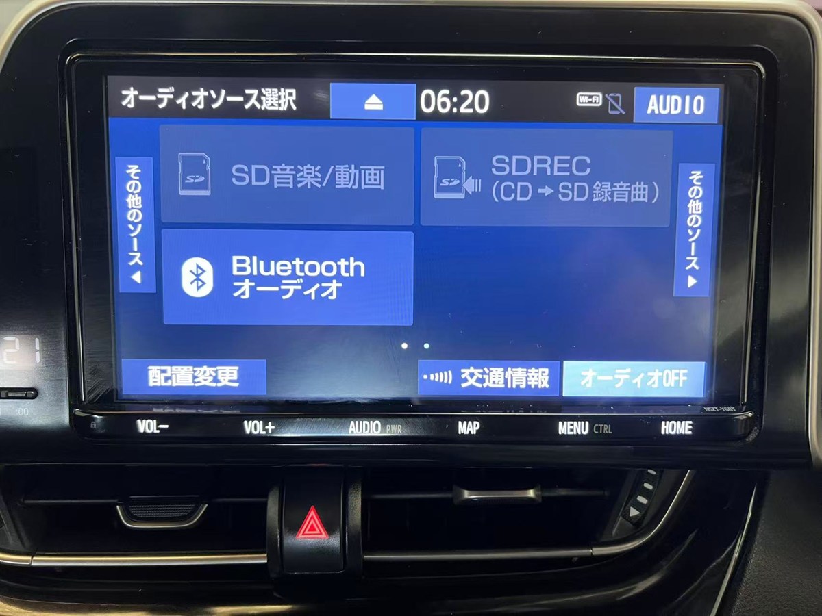 2019 Toyota C-HR thumbnail