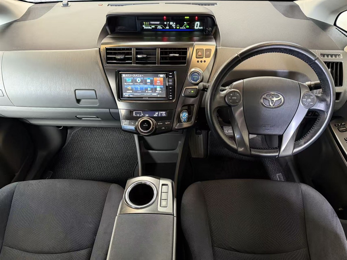 2014 Toyota Prius thumbnail