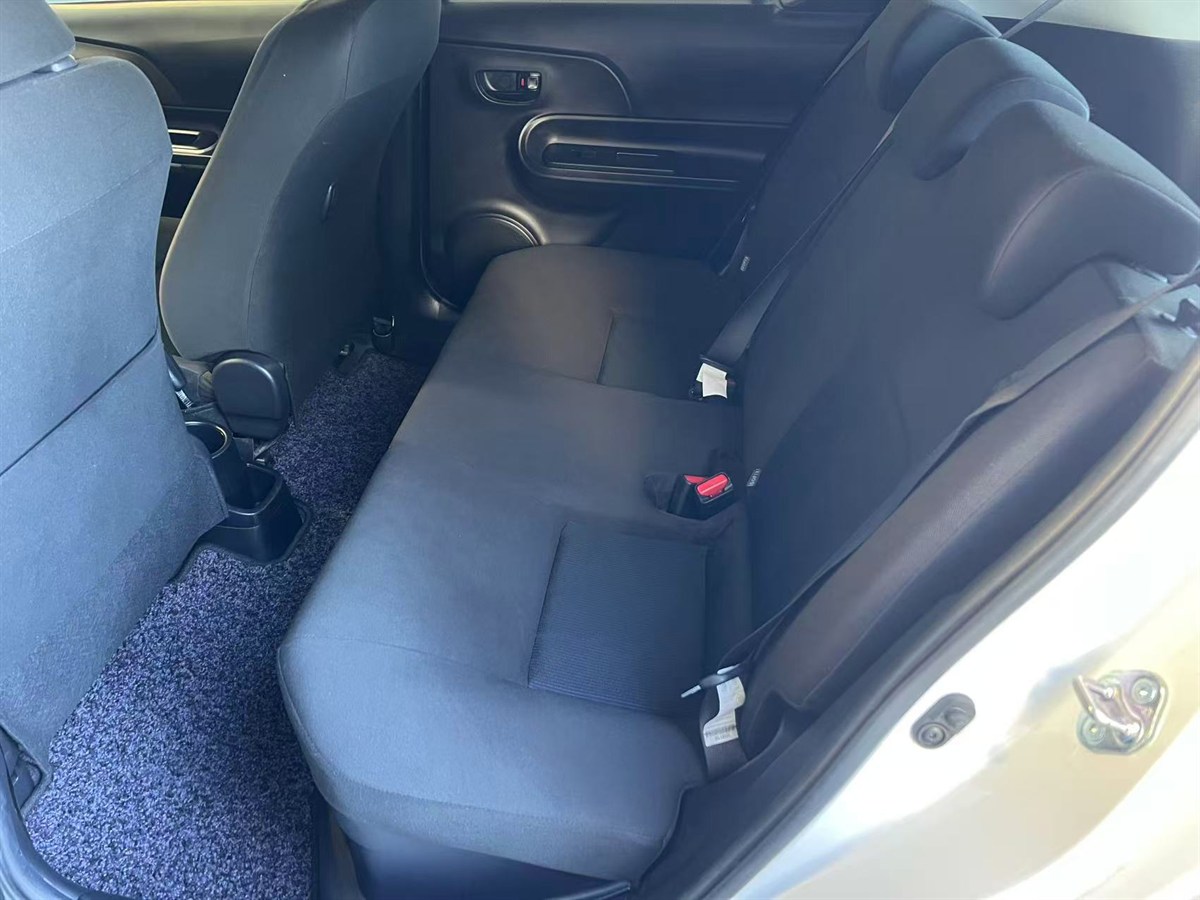 2020 Toyota Aqua thumbnail