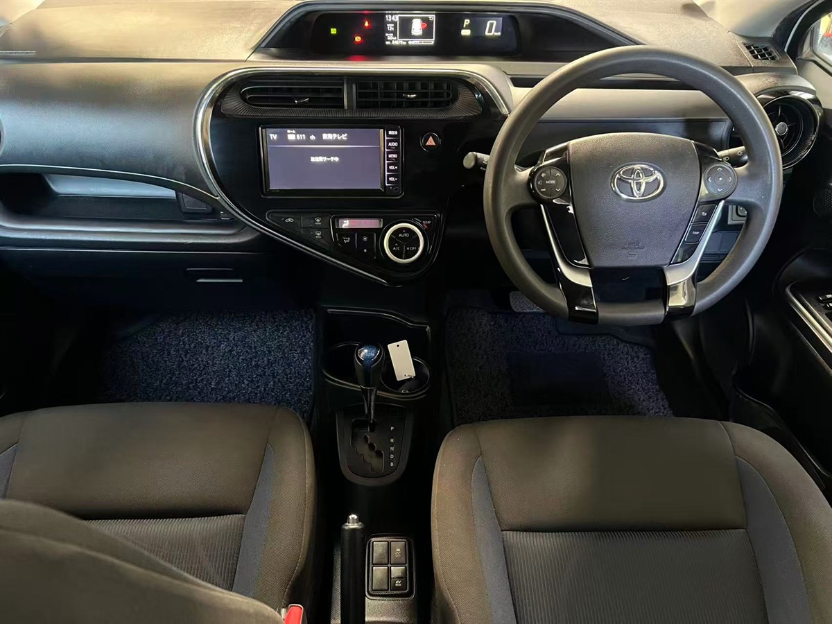 2020 Toyota Aqua thumbnail