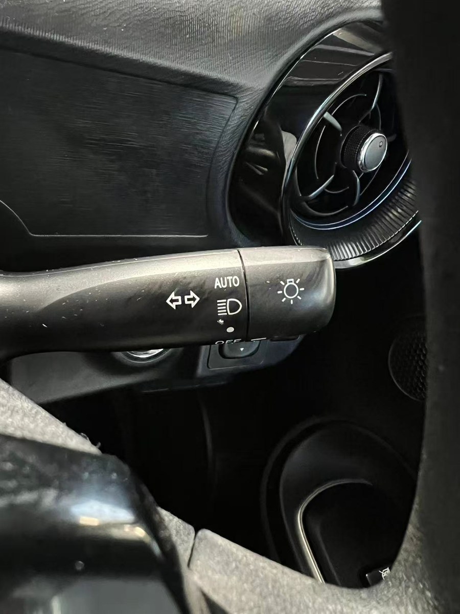 2020 Toyota Aqua thumbnail