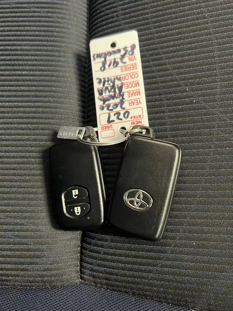 2020 Toyota Aqua thumbnail