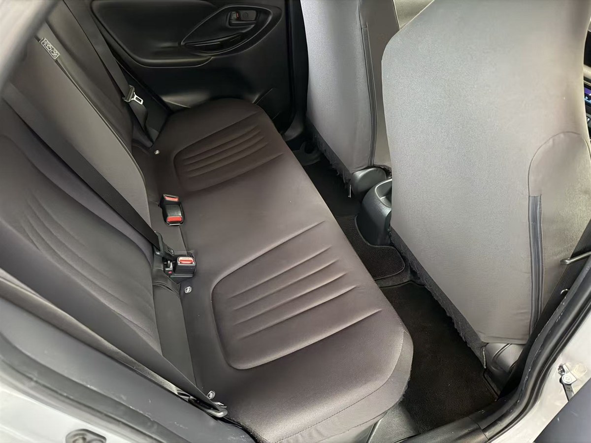 2021 Toyota Yaris thumbnail