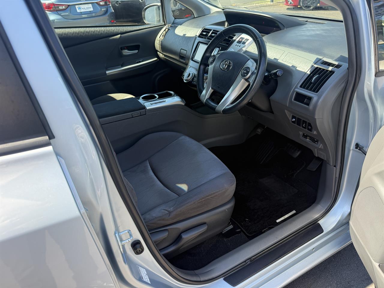 2012 Toyota Prius thumbnail