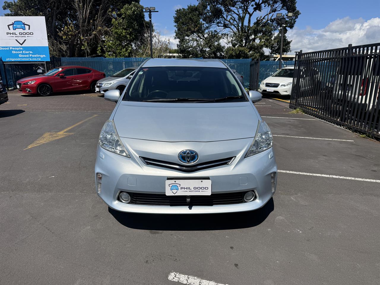 2012 Toyota Prius thumbnail