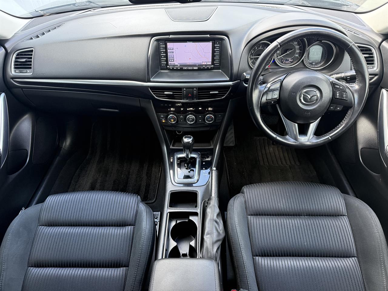 2014 Mazda Atenza thumbnail