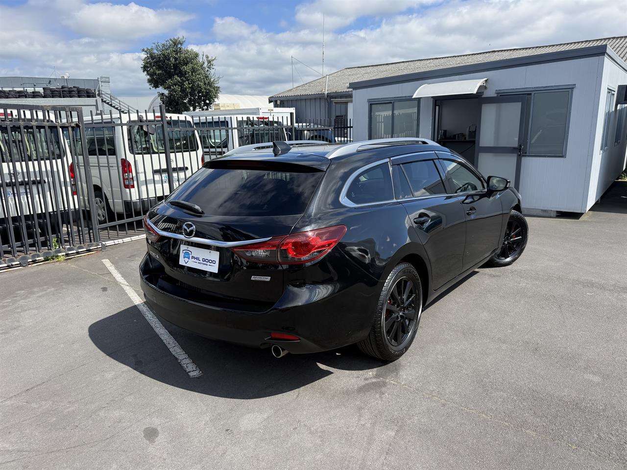 2014 Mazda Atenza thumbnail