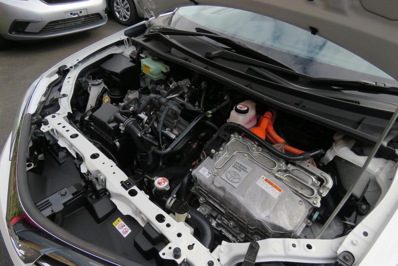 2018 Toyota Corolla thumbnail