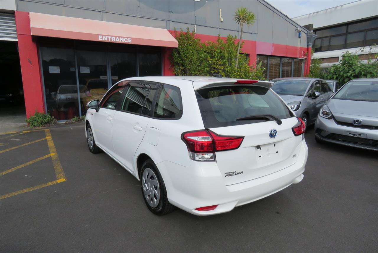 2018 Toyota Corolla thumbnail