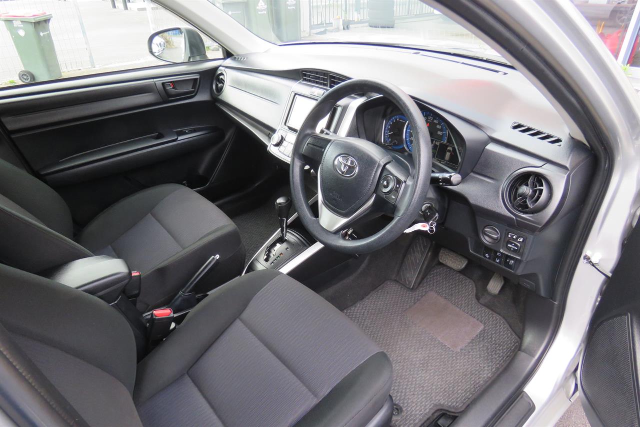 2017 Toyota Corolla thumbnail