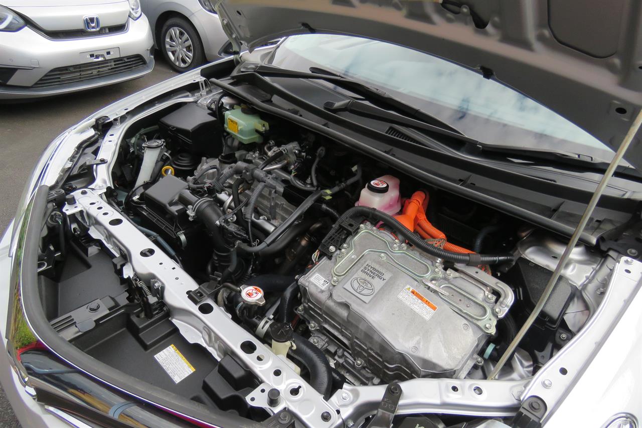 2017 Toyota Corolla thumbnail
