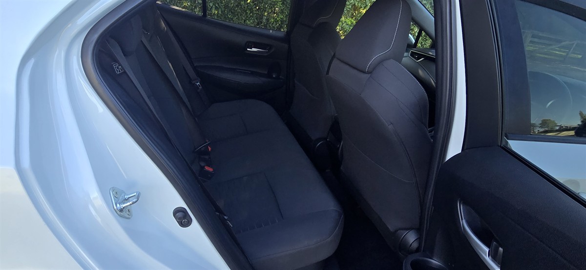 2018 Toyota Corolla thumbnail