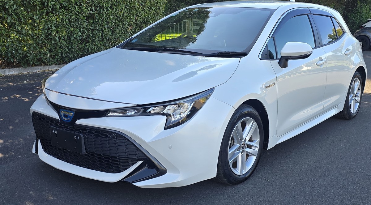 2018 Toyota Corolla thumbnail