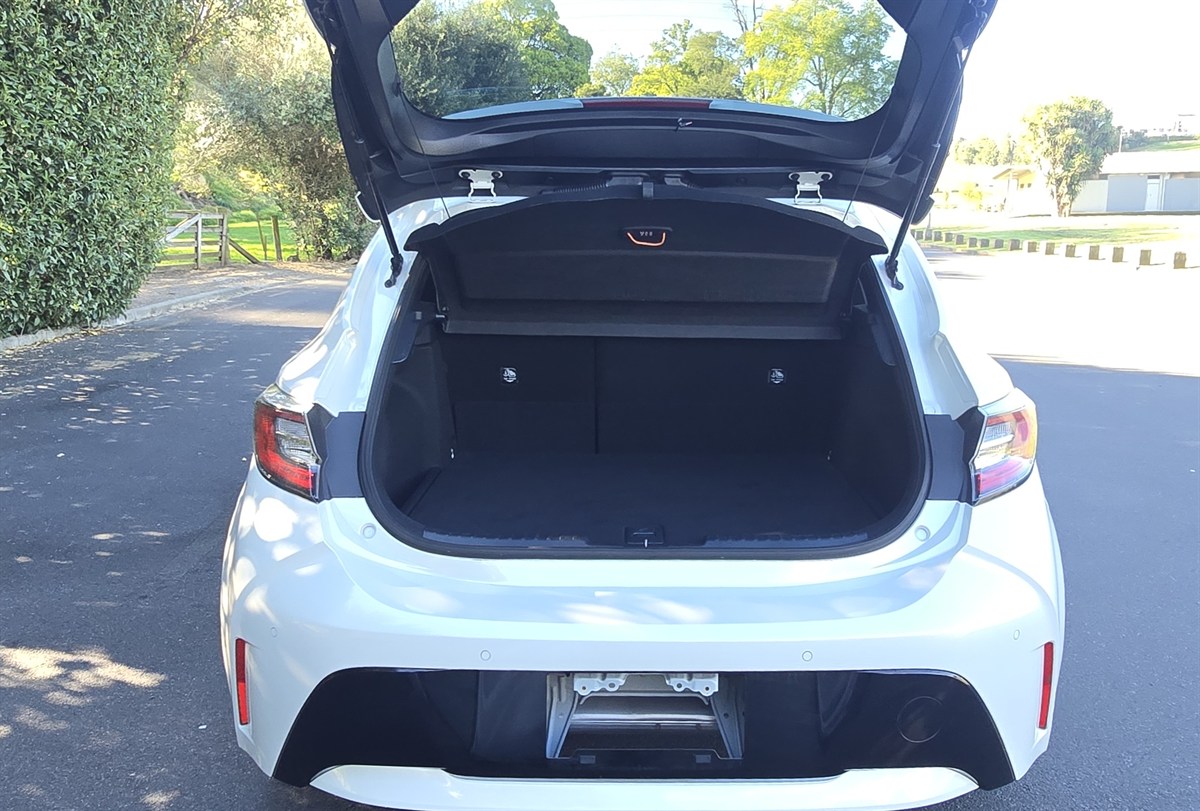 2018 Toyota Corolla thumbnail