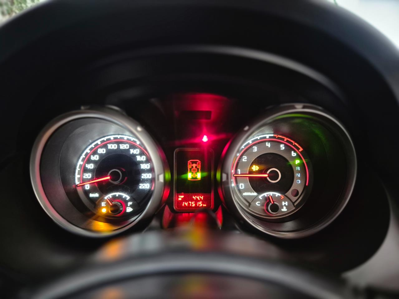 2014 Mitsubishi Pajero thumbnail