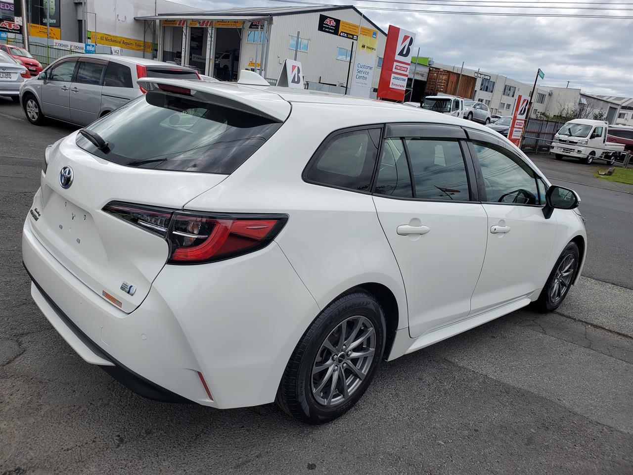 2021 Toyota Corolla thumbnail