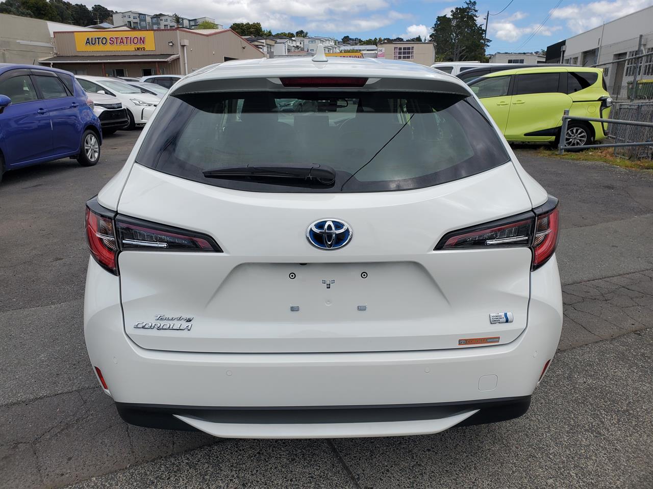 2021 Toyota Corolla thumbnail