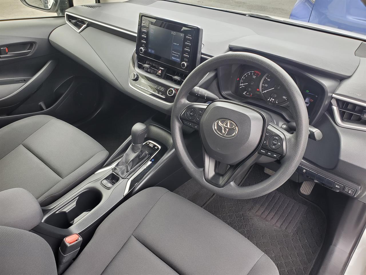 2021 Toyota Corolla thumbnail