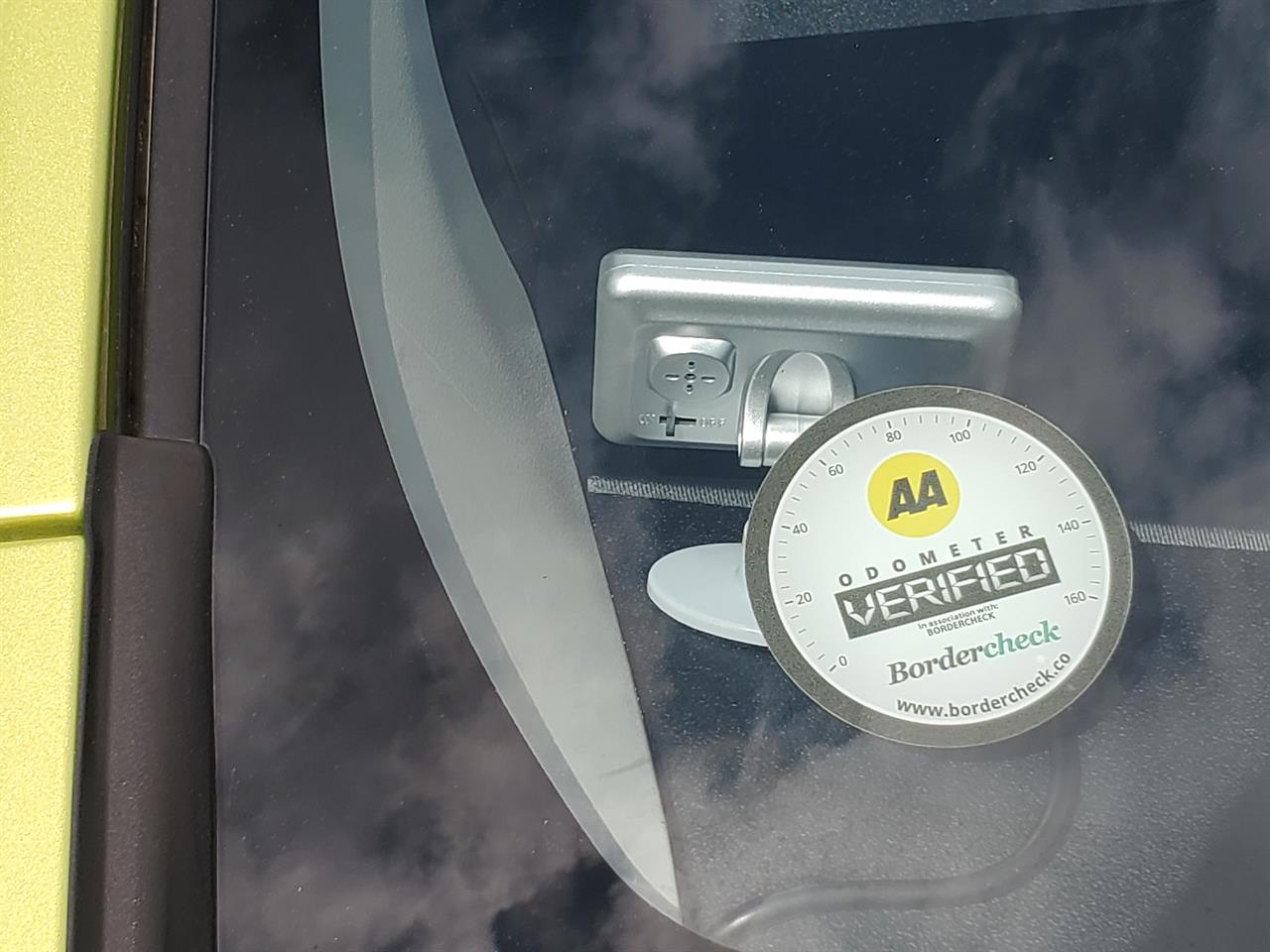 2016 Toyota Aqua thumbnail