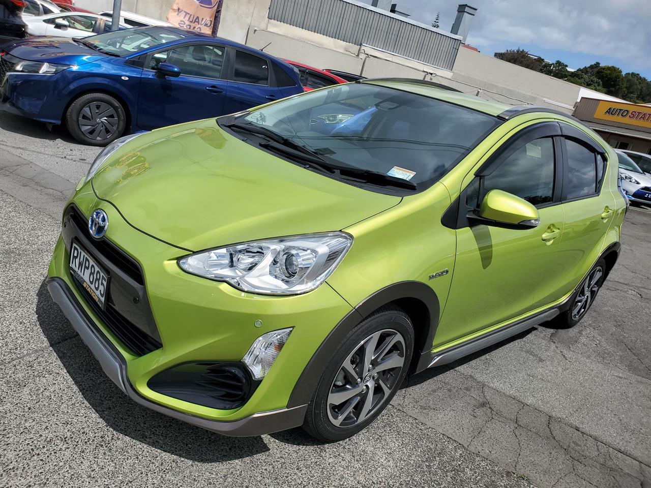 2016 Toyota Aqua thumbnail