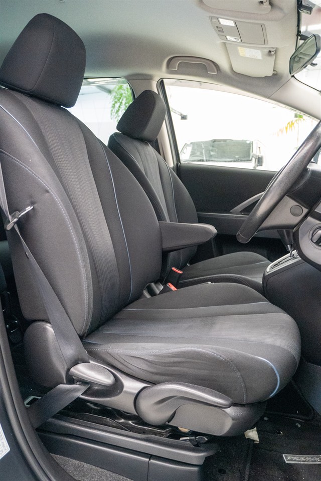 2012 Mazda Premacy thumbnail