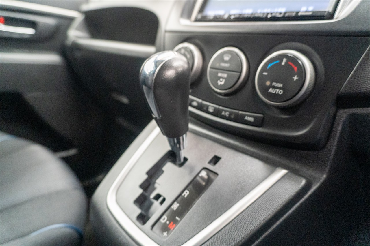 2012 Mazda Premacy thumbnail