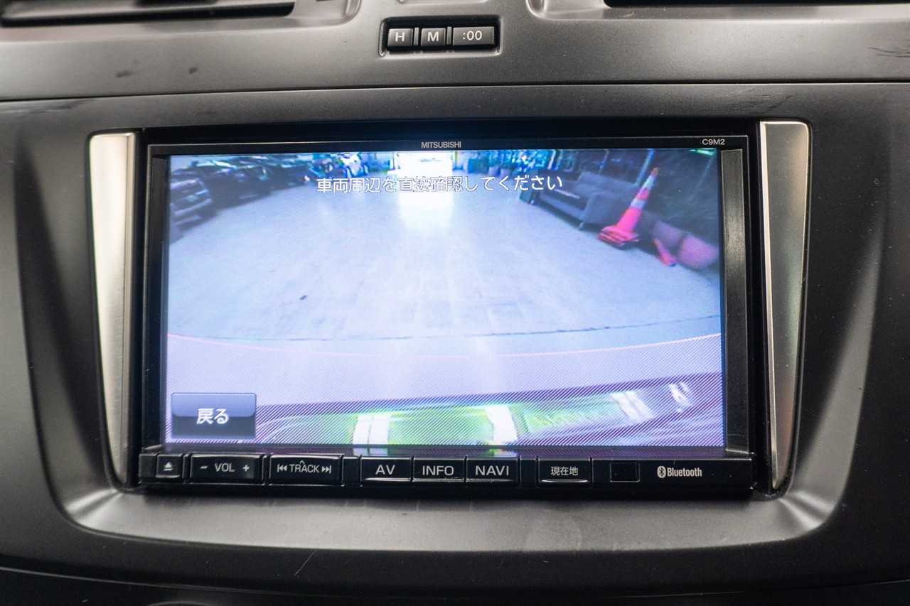 2012 Mazda Premacy thumbnail