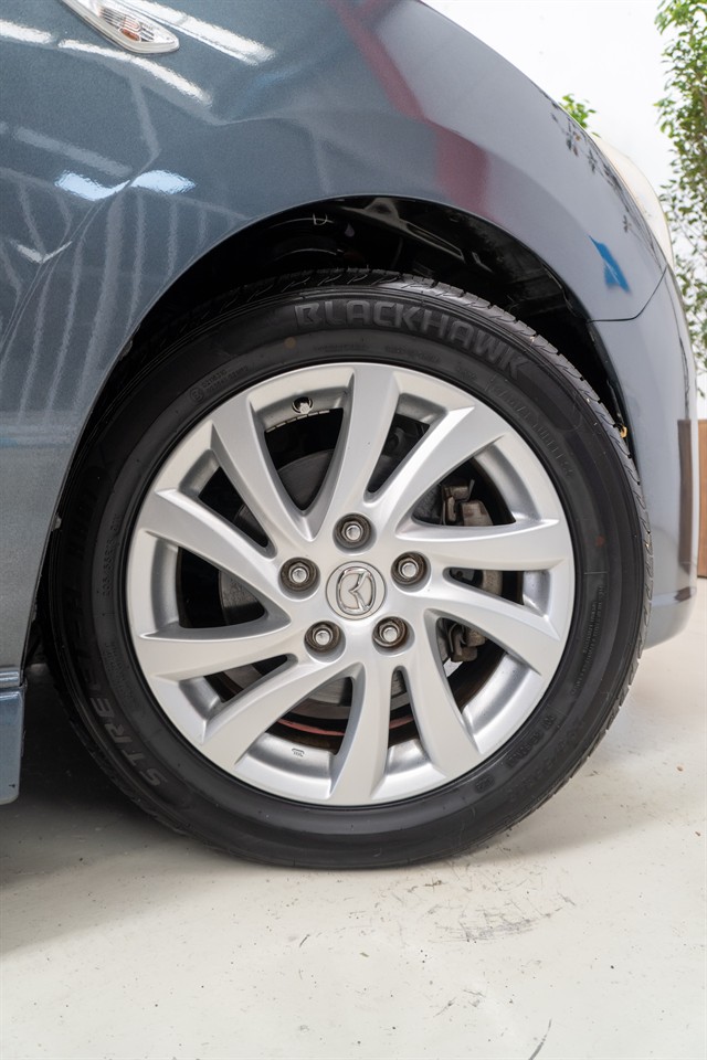 2012 Mazda Premacy thumbnail