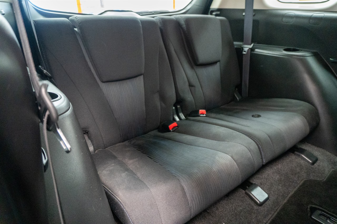 2012 Mazda Premacy thumbnail