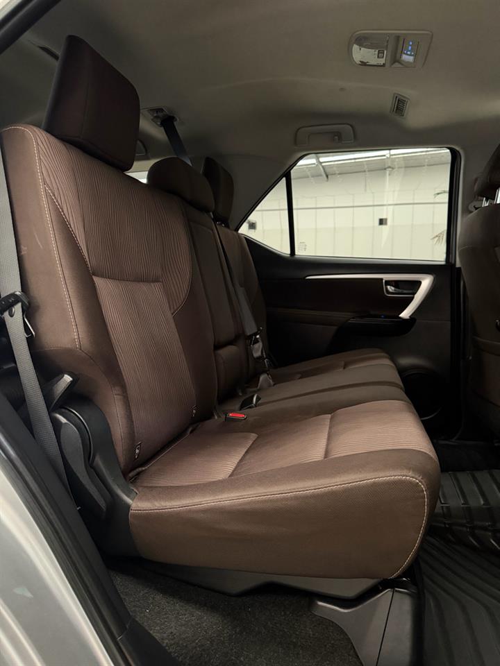 2019 Toyota Fortuner thumbnail
