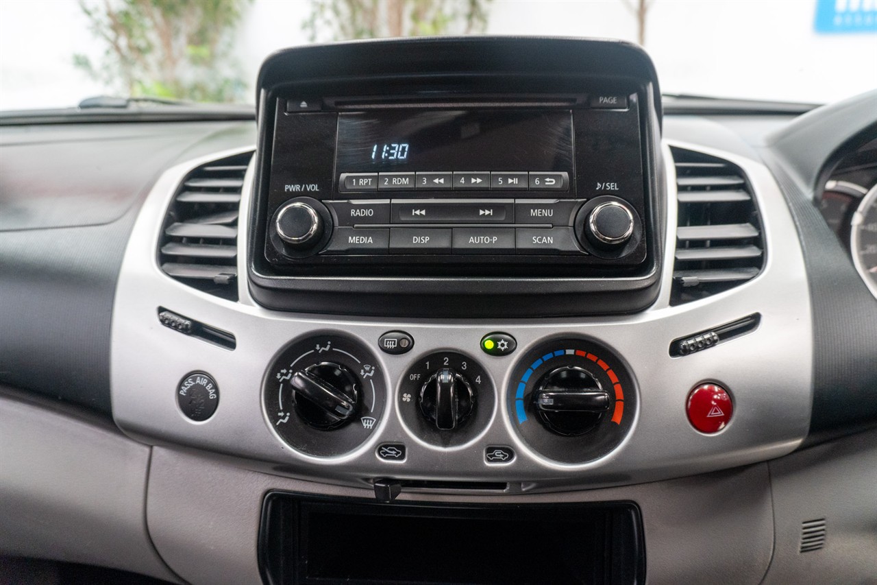 2014 Mitsubishi Triton thumbnail