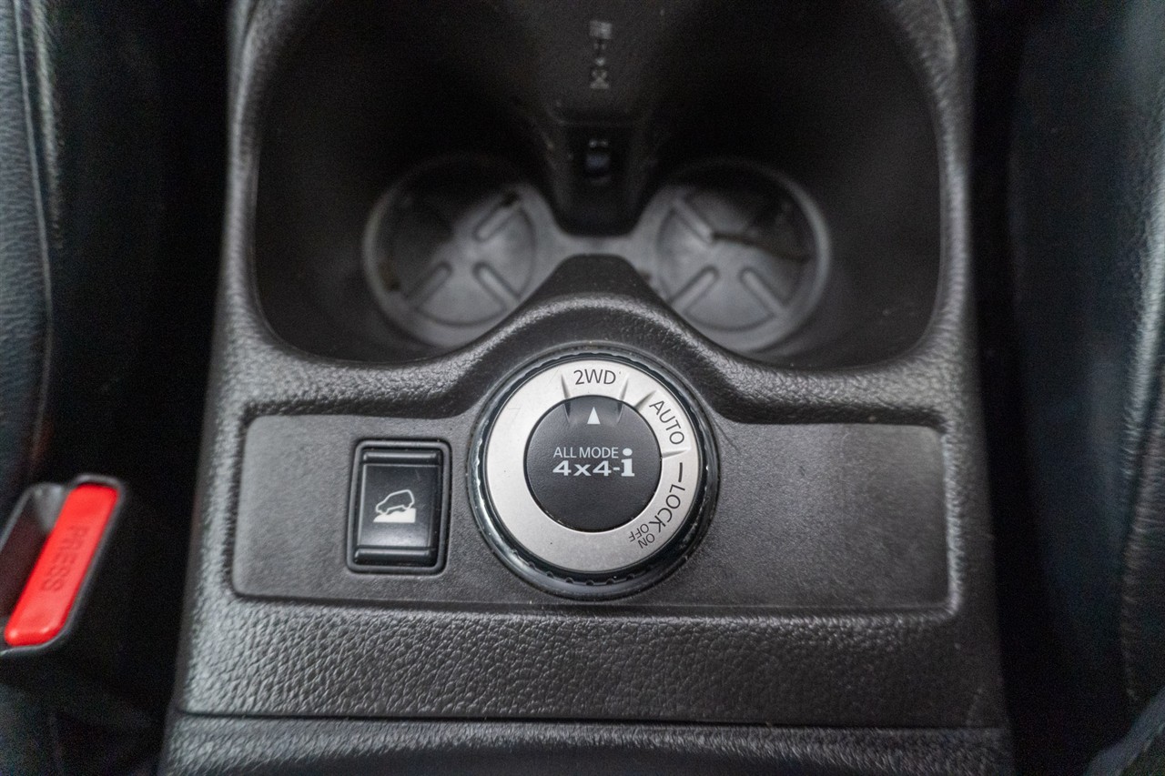 2014 Nissan XTRAIL thumbnail