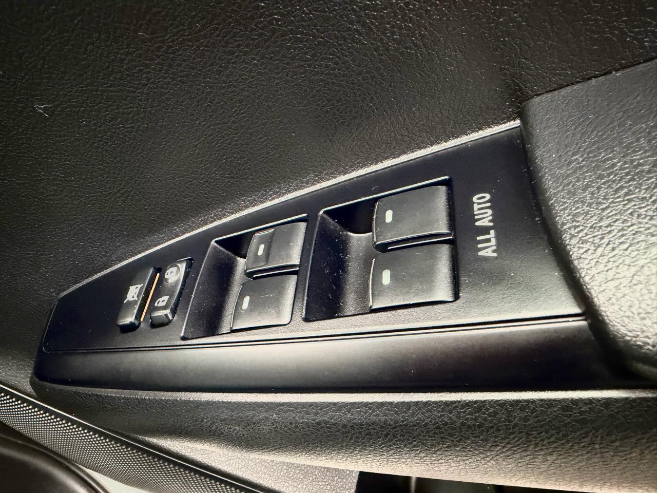 2016 Toyota Corolla thumbnail