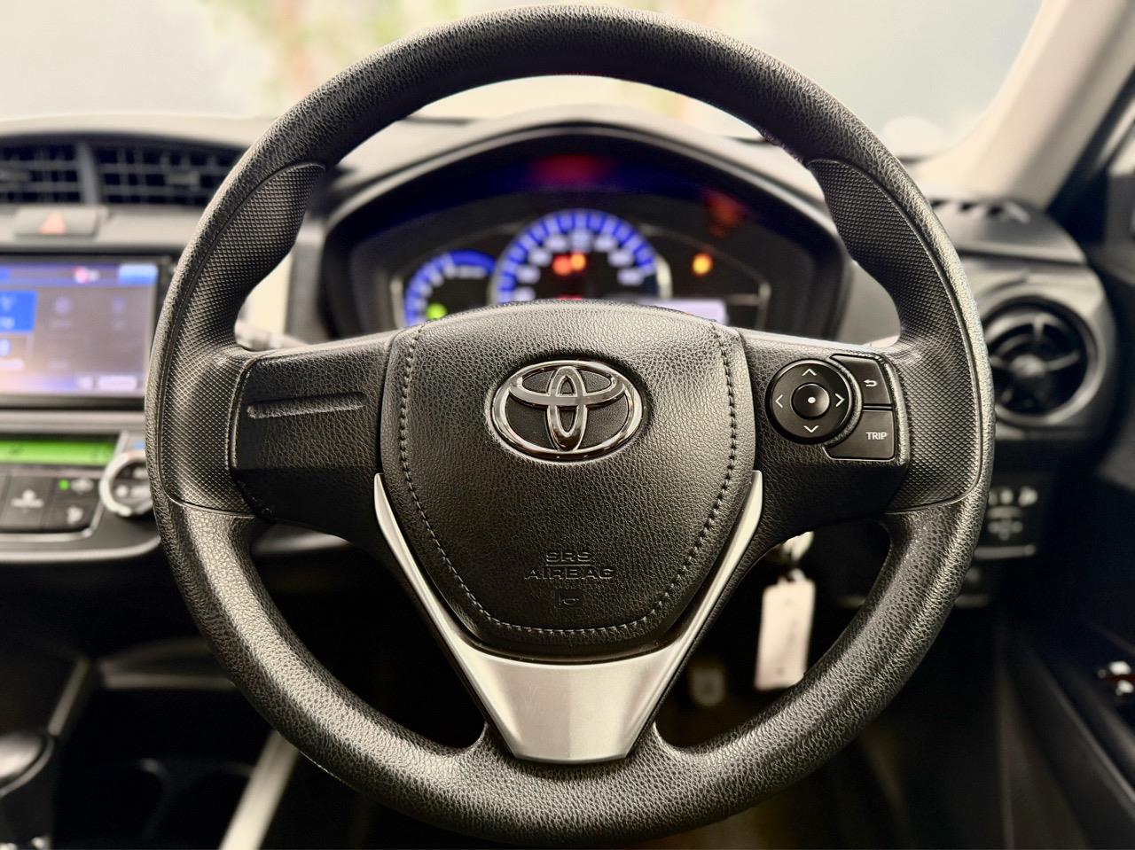 2016 Toyota Corolla thumbnail