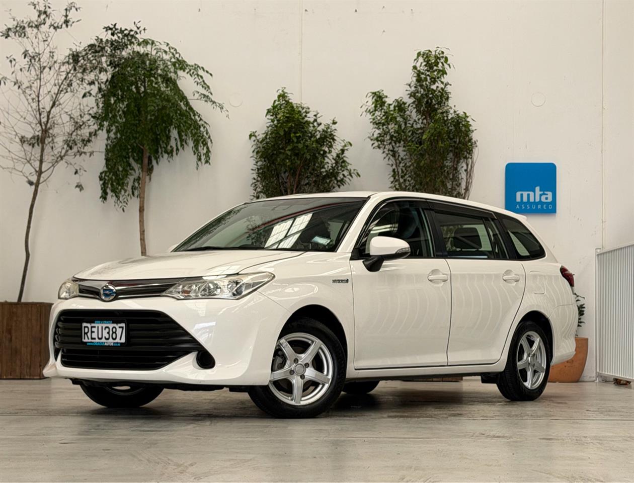 2016 Toyota Corolla thumbnail