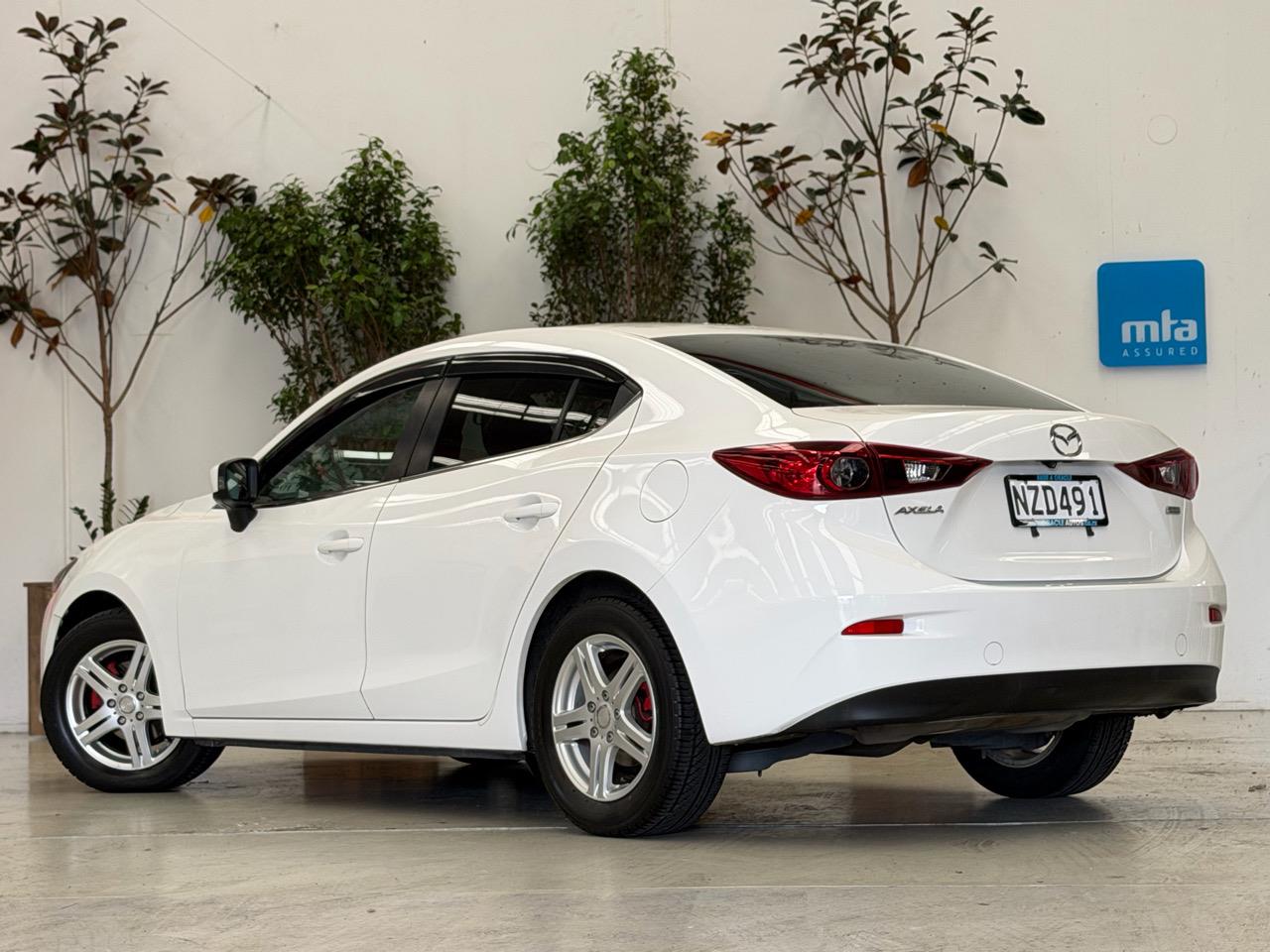2015 Mazda Axela thumbnail