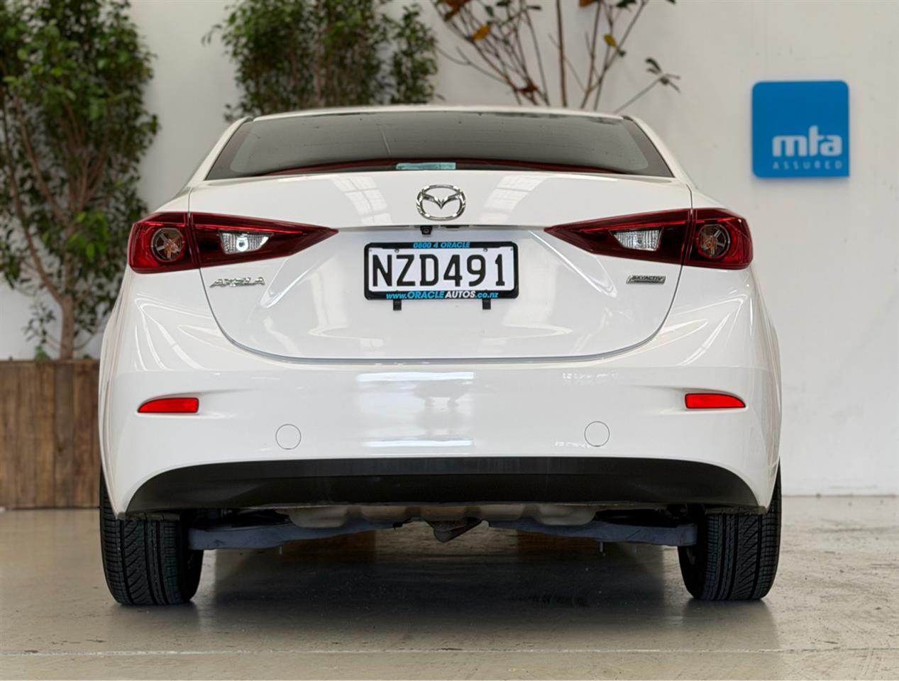 2015 Mazda Axela thumbnail