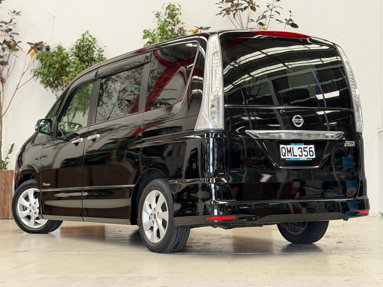 2012 Nissan Serena thumbnail