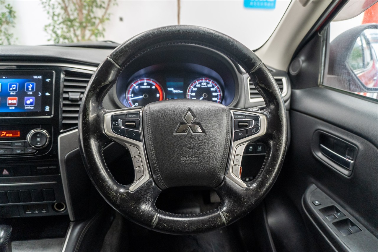 2020 Mitsubishi Triton thumbnail