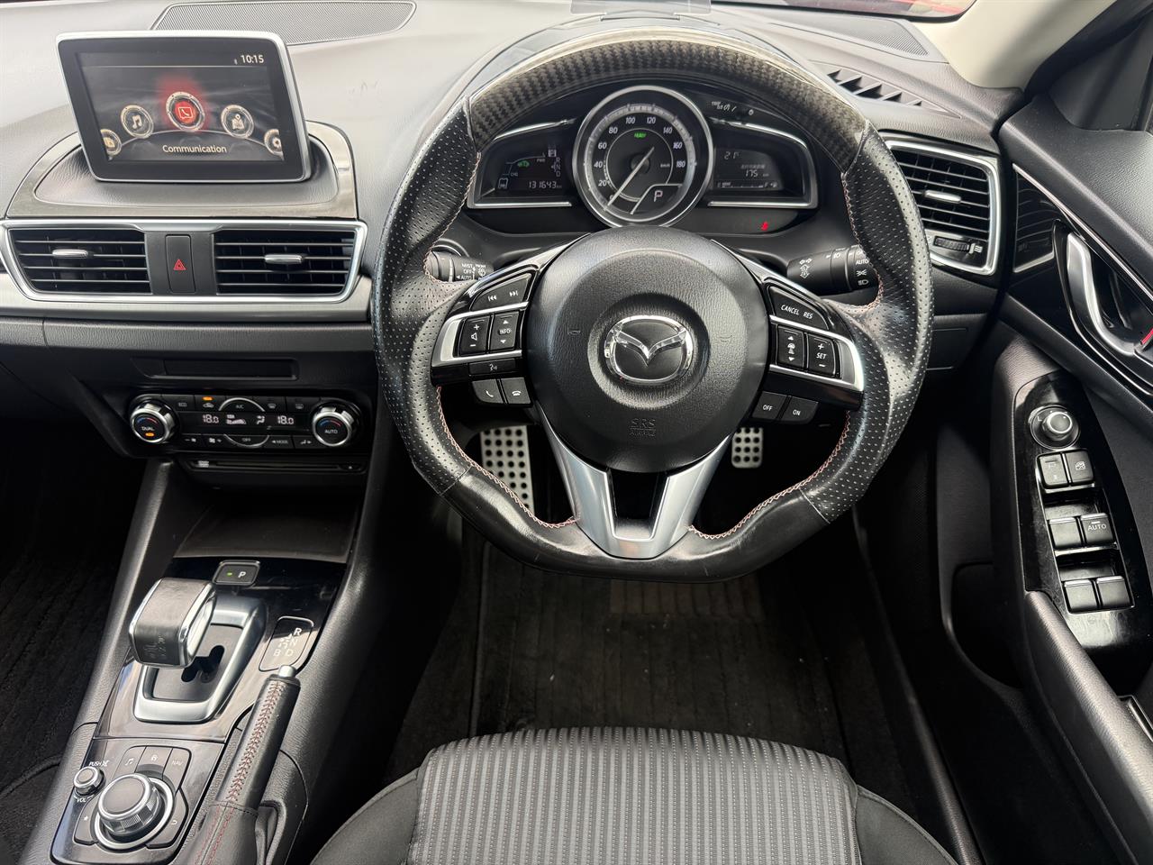 2014 Mazda Axela thumbnail
