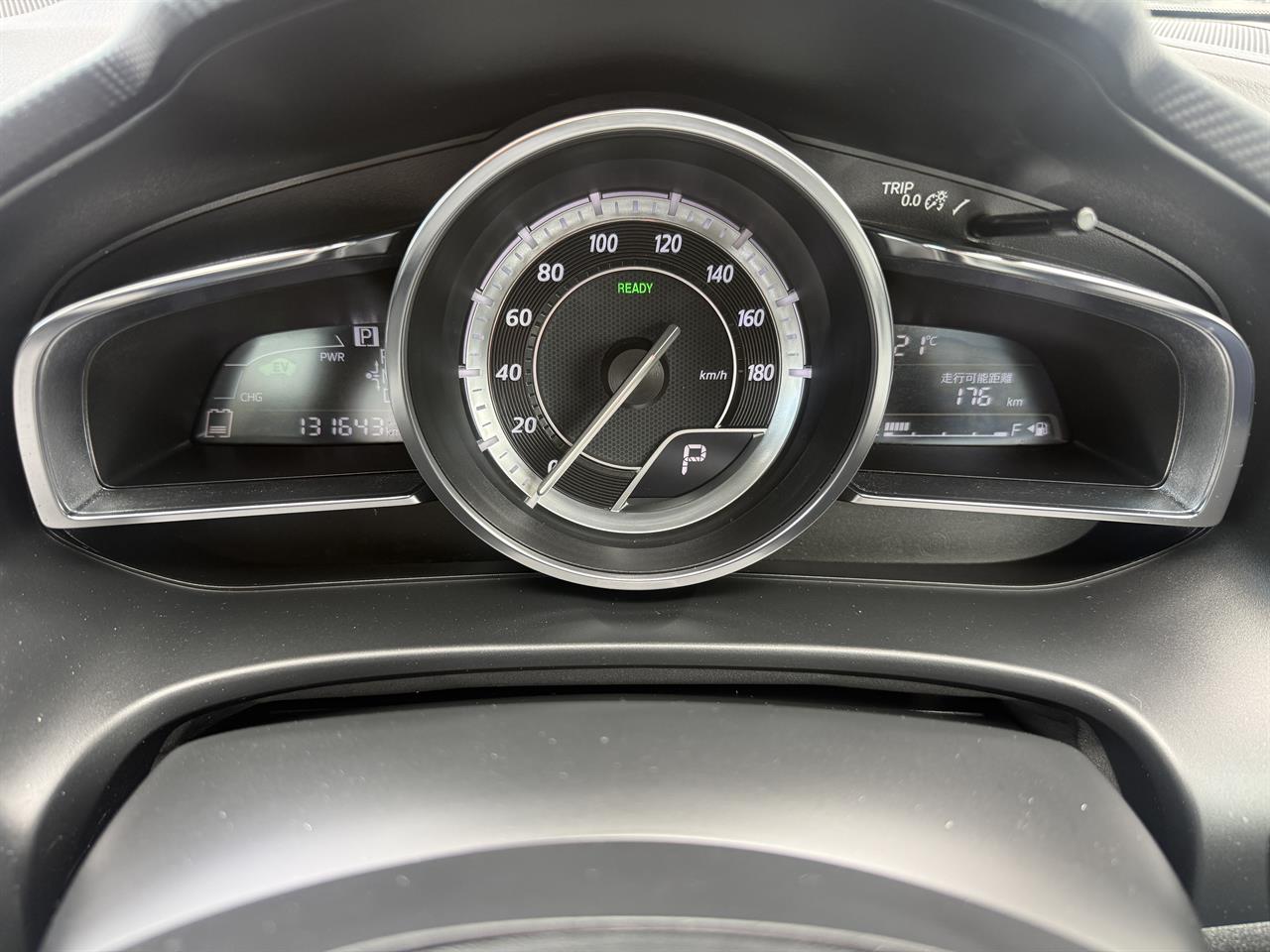 2014 Mazda Axela thumbnail
