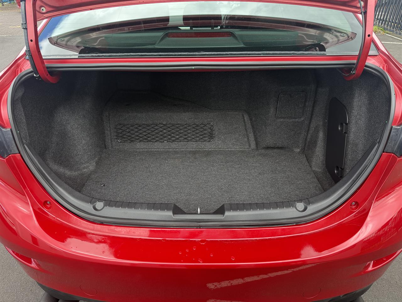 2014 Mazda Axela thumbnail