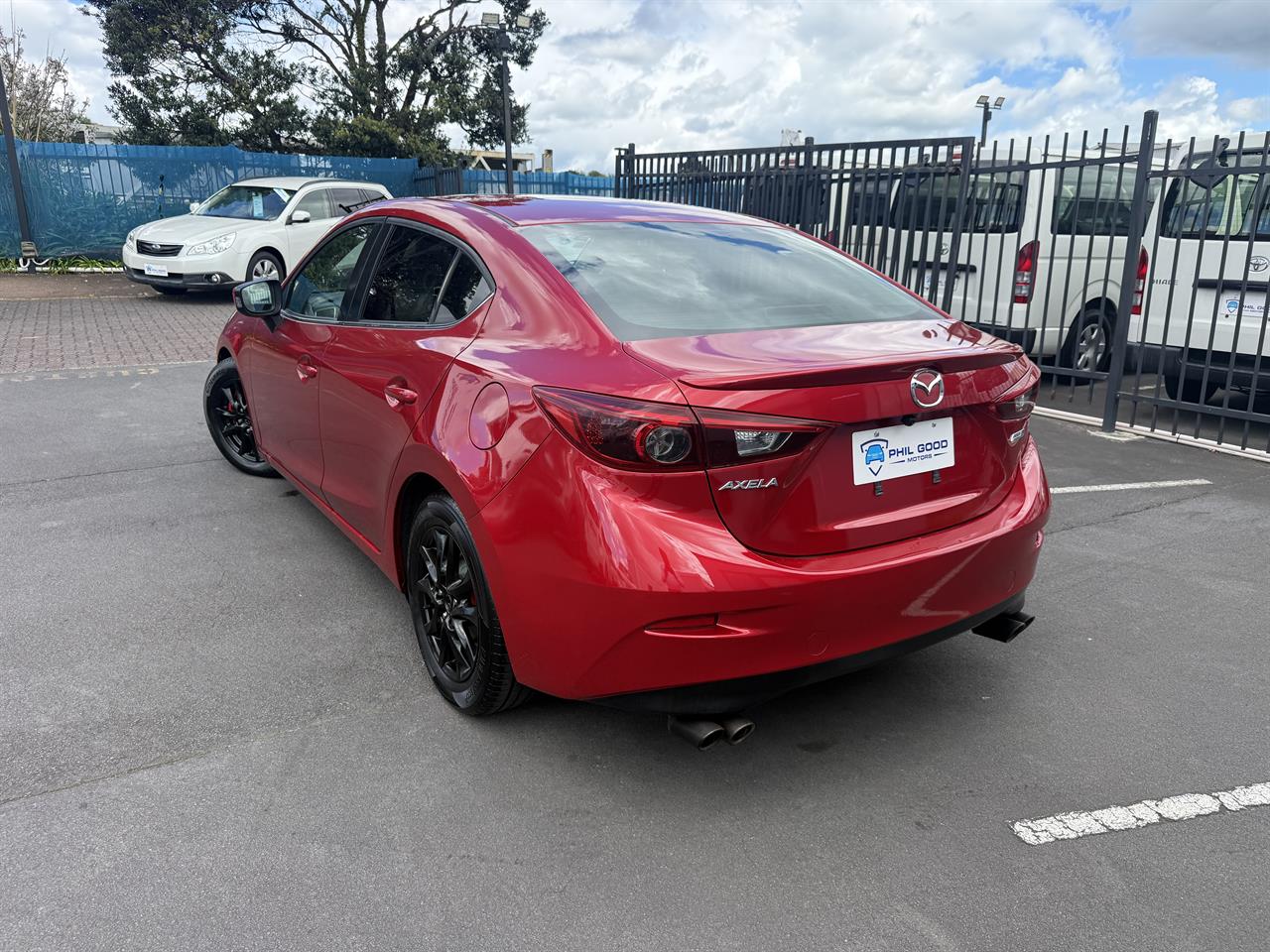 2014 Mazda Axela thumbnail