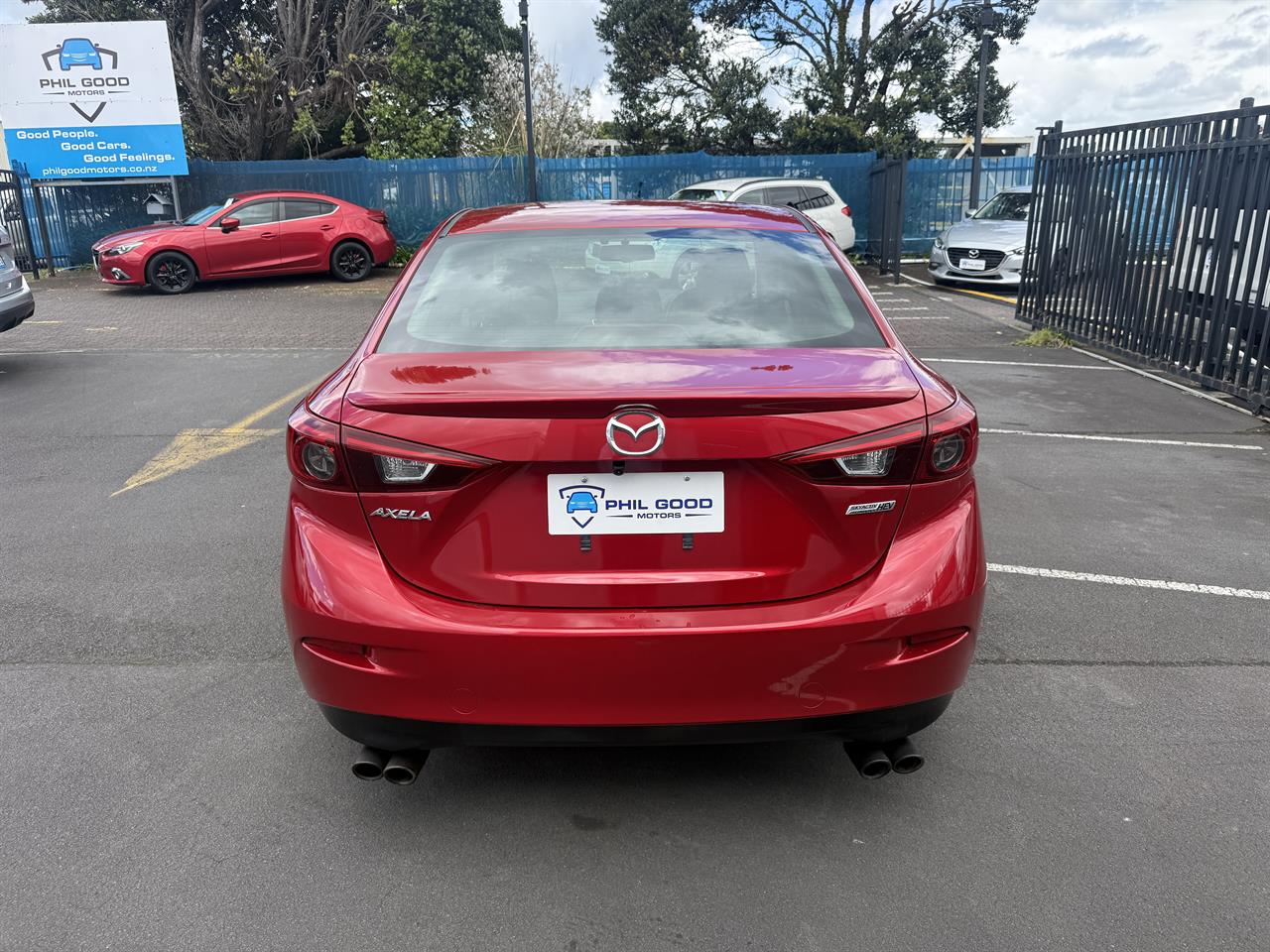 2014 Mazda Axela thumbnail